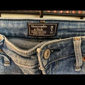 Abercrombie & Fitch Women’s High Rise Super Skinny Jeans